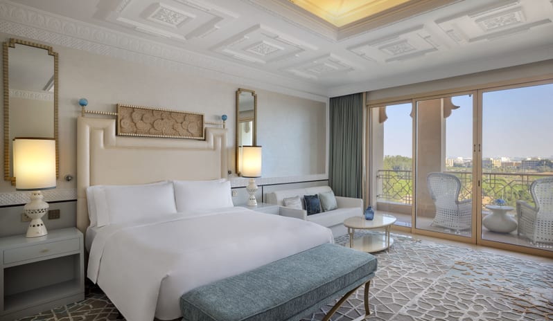 King Premier Golf Course View Room